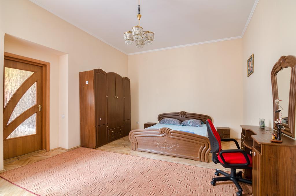 Leogrand Apartments Teodora 3 リヴィウ エクステリア 写真