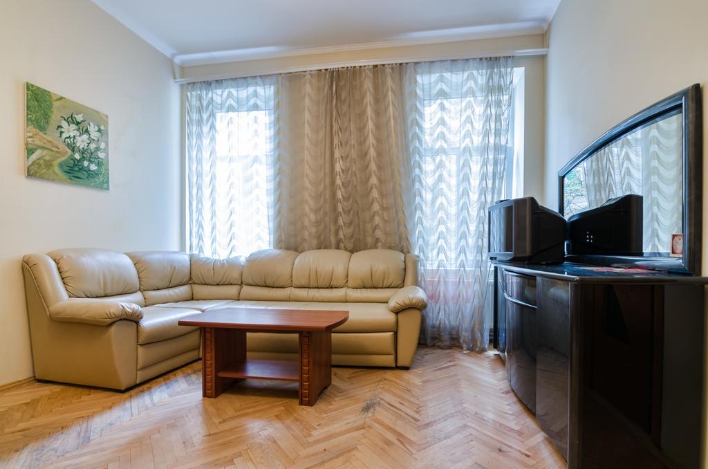 Leogrand Apartments Teodora 3 リヴィウ エクステリア 写真