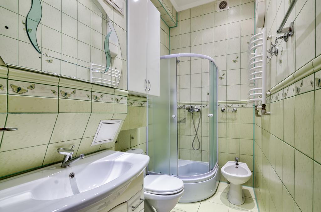 Leogrand Apartments Teodora 3 リヴィウ エクステリア 写真